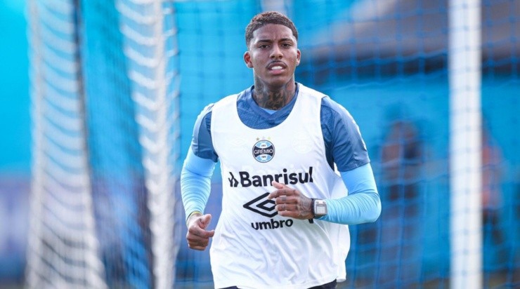 Em recuperação: Jean Pyerre jogou apenas 14 vezes em 2020 (Foto: Lucas Uebel/Grêmio/Divulgação)