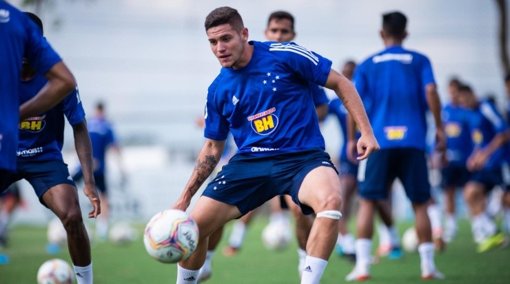 Poucas chances: Caio Rosa só foi acionado 4 vezes no time principal  (Foto: Bruno Haddad/Cruzeiro/Divulgação)