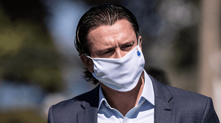 Presidente viajou em busca de melhorar as finanças do clube -  Foto: Gustavo Aleixo/Cruzeiro.