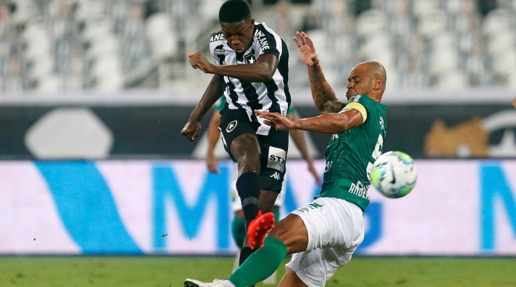 Babi: também iniciou na reserva (Foto: Vitor Silva/Botafogo/Divulgação)