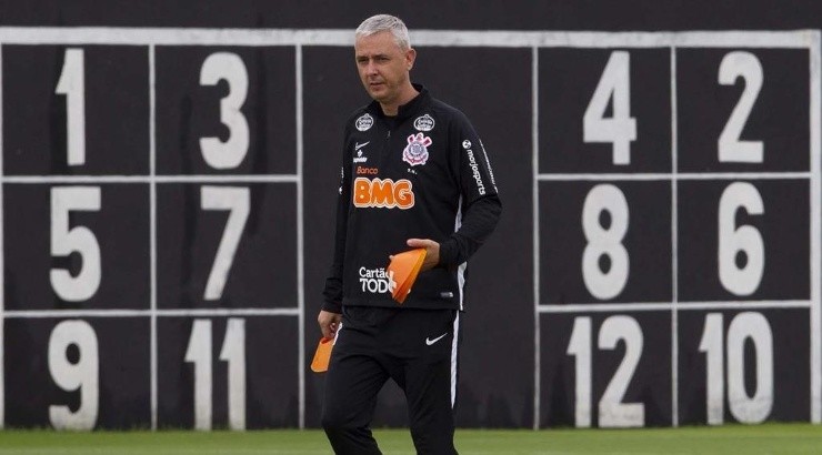 Tiago Nunes é uma opção cogitada pela diretoria - Foto: Daniel Augusto Jr/Corinthians,