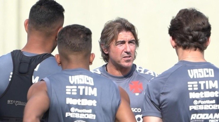 Sá Pinto pode realizar mudanças - Foto: Rafael Ribeiro/Vasco.