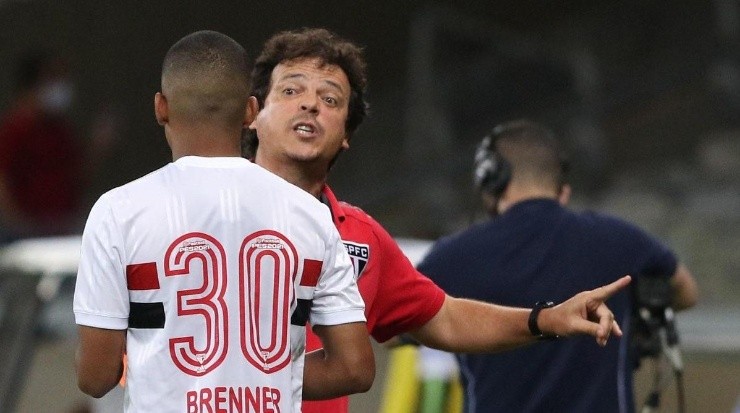 Brenner exaltou Diniz - Foto: Rubens Chiri/São Paulo FC.