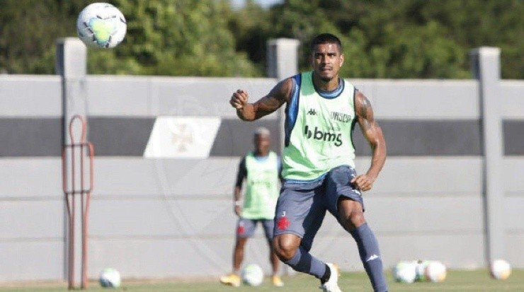 Lateral foi elogiado pelo zagueiro - Foto: Rafael Ribeiro/Vasco.