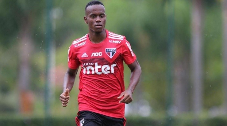 Helinho pode não vestir mais a camisa do Tricolor - Foto: Rubens Chiri/São Paulo FC.