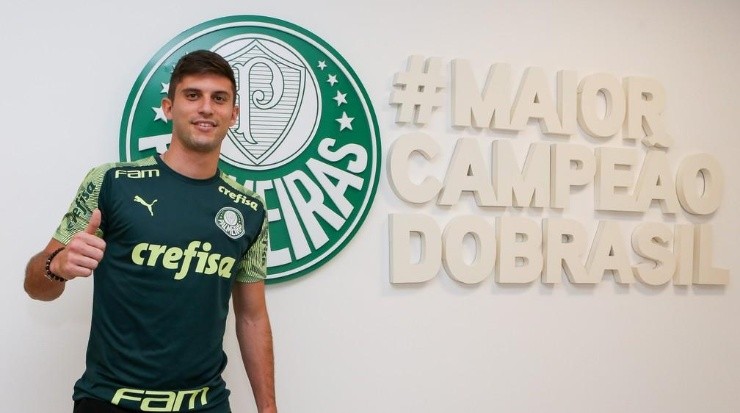 OPalmeirasanunciou na tarde desta quarta-feira a contratação do zagueiro chileno Benjamín Kuscevic, ex-Universidad Católica.Foto: César Greco/Palmeiras