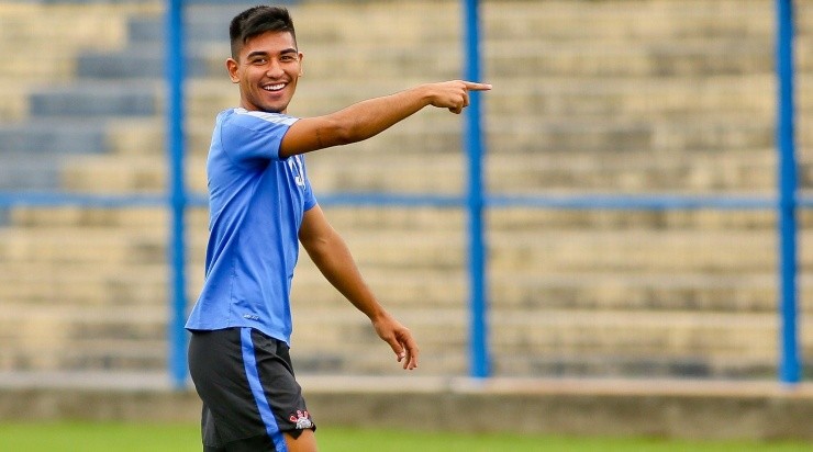 Fabrício Oya é considerado promissor, mas nunca vingou no Timão - Foto: Rodrigo Coca/Corinthians.