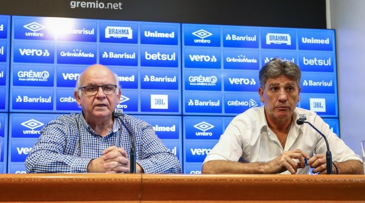 Romildon Bolzan e Renato Portaluppi foram importantantissimos no processo de recuperação de Jean Pyerre. Foto: Lucas Uebel/Grêmio