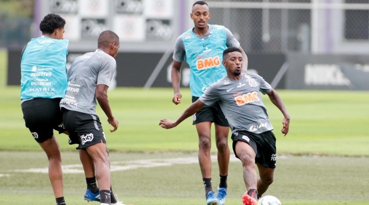 Cafú pode ganhar novas oportunidades - Foto: Rodrigo Coca/Corinthians.