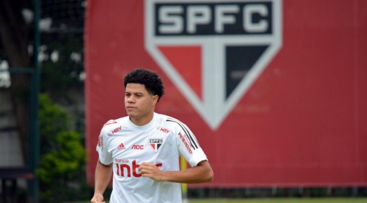 Sara é peça importante no esquema de Diniz  Foto: Rubens Chiri/São Paulo FC.