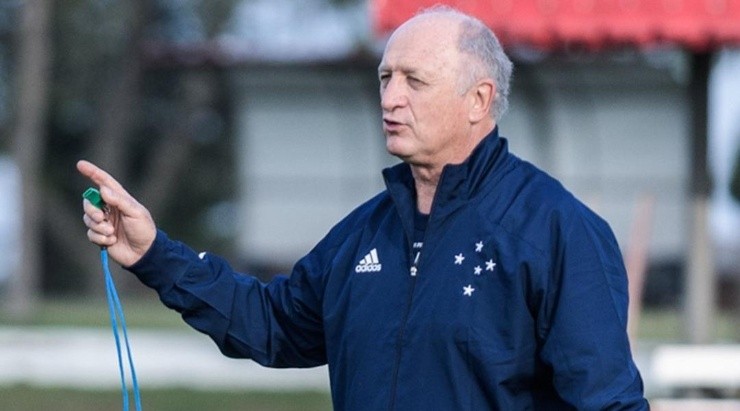 Felipão com algumas dúvidas para compor o Cruzeiro contra a Chape – Foto:Gustavo Aleixo/ Cruzeiro