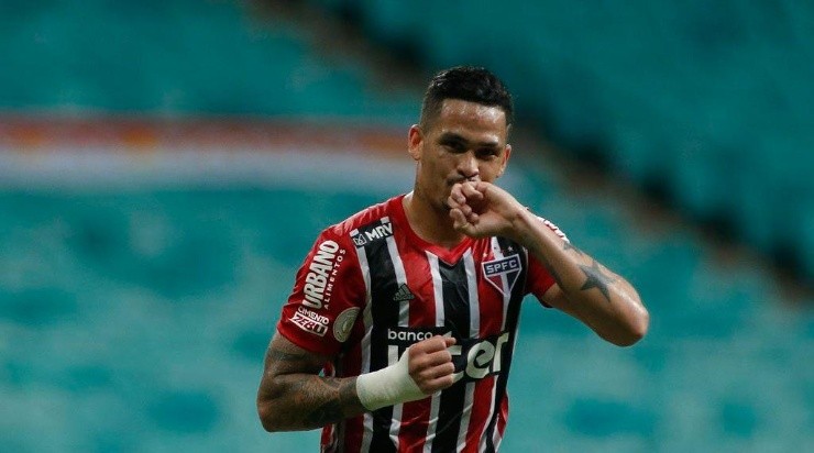 Luciano marcou de Bicicleta na Arena Fonte Nova – Foto: Divulgação São Paulo