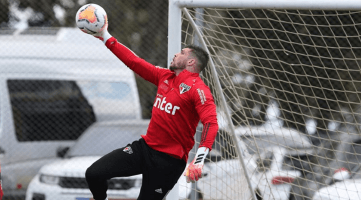 Volpi pede atenção nos 90 minutos - Foto: Rubens Chiri/SPFC.