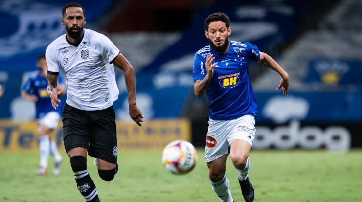 Arthur Caíke: espaço entre os titulares (Foto: Bruno Haddad/Cruzeiro/Divulgação)