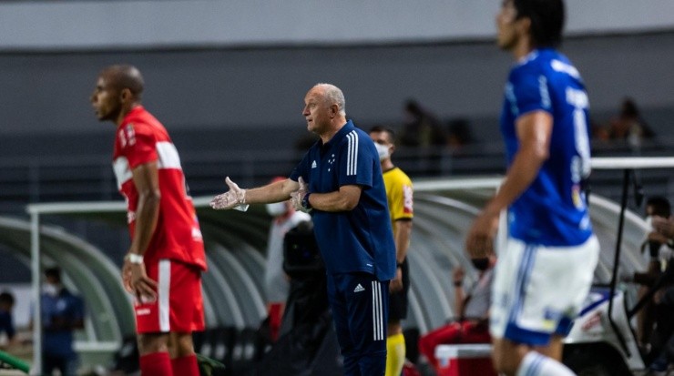 Felipão: não usou todas trocas contra o CRB (Foto: Bruno Haddad/Cruzeiro/Divulgação)