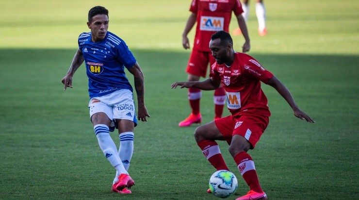 Jadsom Silva está suspenso contra o Vitória - Foto: Bruno Haddad/Cruzeiro.