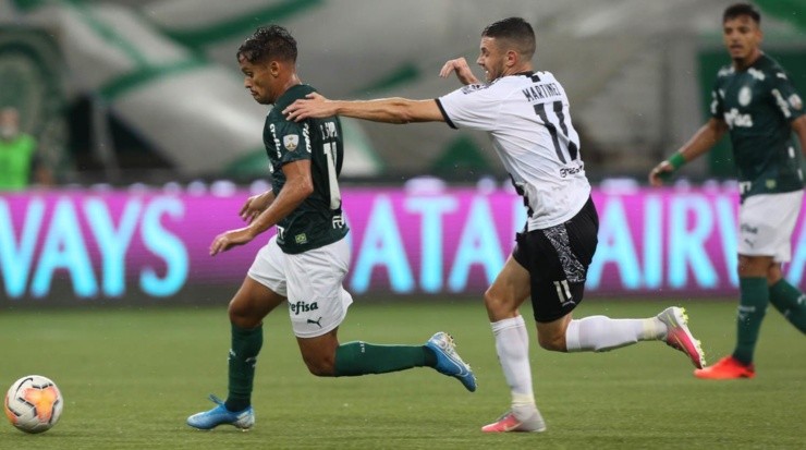 Verdão contou com uma expulsão para passar fácil pelo Libertad - Foto: Cesar Greco/SEP.