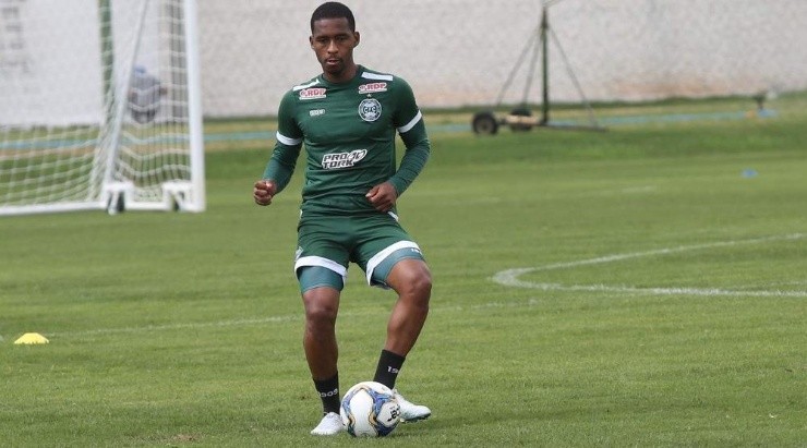Matheus Sales: acordo para ficar (Foto: Divulgação/Coritiba)
