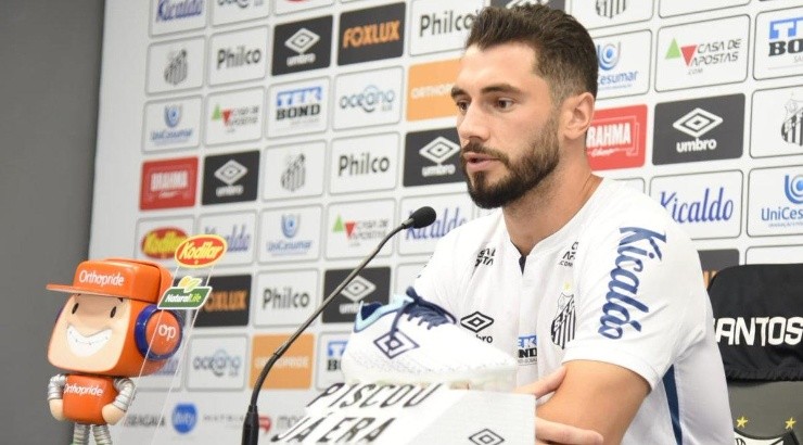 Laércio chamou a atenção no Caxias - Foto: Ivan Storti/Santos FC.