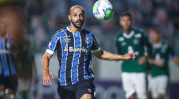 Thaciano: pode ser improvisado na defesa (Foto: Lucas Uebel/Grêmio/Divulgação)