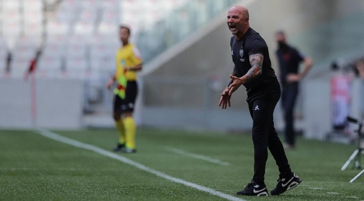 Sampaoli pode receber reforços em breve - Foto: Pedro Souza/CAM.