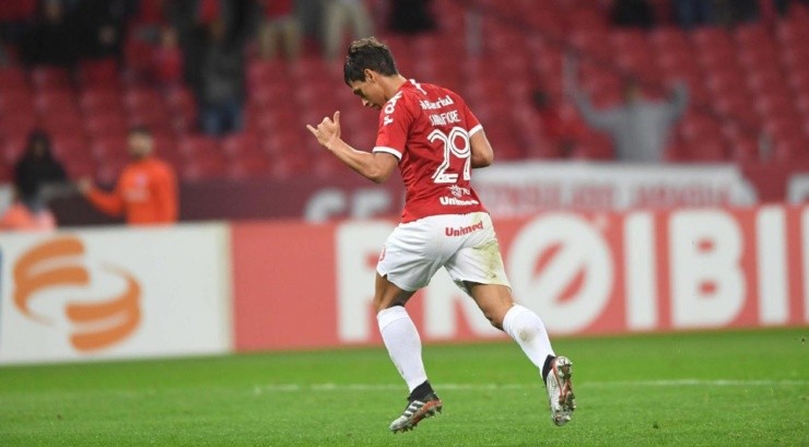Sarrafiore não agrada a grande maioria dos torcedores do Colorado - Foto: Ricardo DuSarrafiore não agrada a grande maioria dos torcedores do Colorado - Foto: Ricardo Duarte/Internacional.arte/Internacional.
