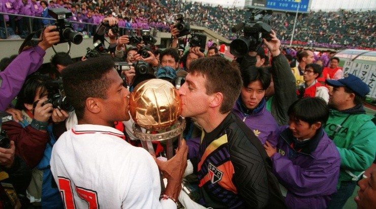 Zetti é um dos ídolos que formarão a rede de notáveis tricolores na gestão de Casares – Foto: Getty Imagens