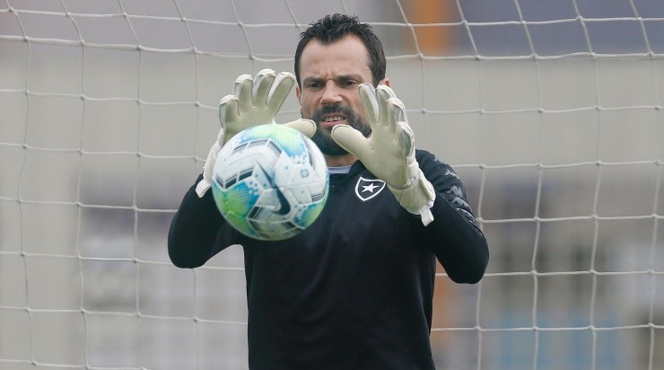 Diego Cavalieri deve ficar no Glorioso por mais tempo – Foto: Vitor Silva – Botafogo