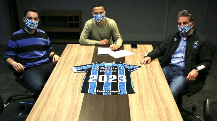 Darlan havia renovado até 2023 - Foto: Lucas Uebel/Grêmio.