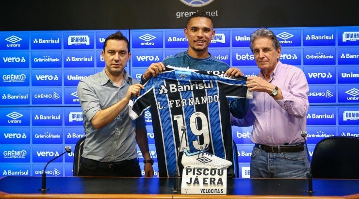 Luiz Fernando chegou por empréstimo, mas não deve permanecer - Foto: Lucas Uebel/Grêmio.