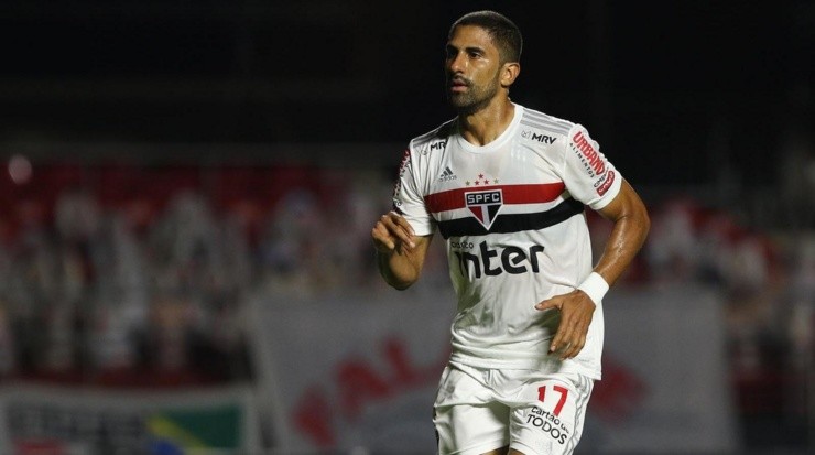 Tréllez é outro que não deve renovar - Foto: Rubens Chiri/SPFC.