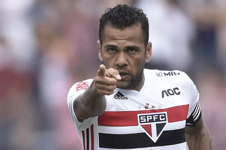 Daniel Alves é um dos principais jogadores do São Paulo. (Foto: Getty Images)