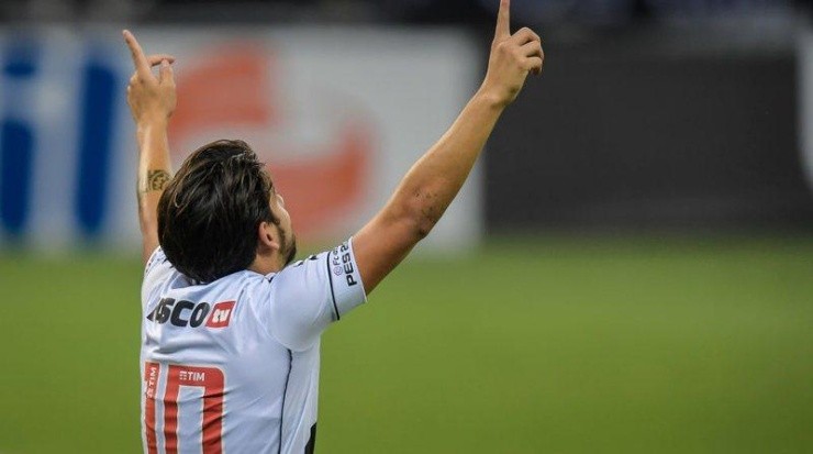 Martín Benítez perto de ter seu contrato prorrogado com o Vasco. Foto: Getty Images