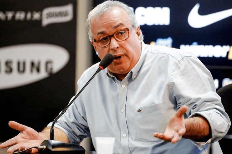 Roberto de Andrade, quando presidente do Corinthians. (Foto: Estadão Conteúdo)
