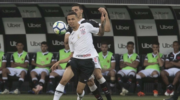 Thiaguinho pretende retornar ao Timão - Foto: Daniel Augusto Jr/SCCP.