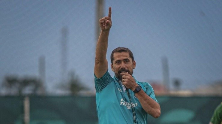 Gustavo Morínigo pode ter 7 desfalques contra o Fluminense. Foto: Diulgação/Coritiba