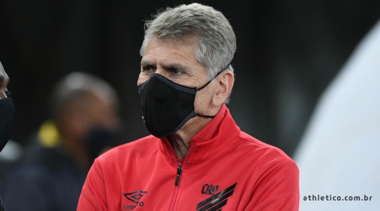 Paulo Autuori destacou a superaçõa de Vitinho em sua coletiva. Foto: divulgação Athletico Paranaense