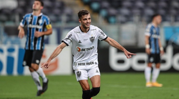 Meia fez o gol de empate na partida diante do Grêmio - Foto: Pedro Souza/CAM.