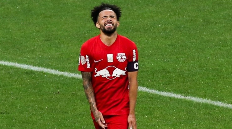 Claudinho comemora segundo gol na vitória contra o Corinthians na Arena (Foto: Getty Images)