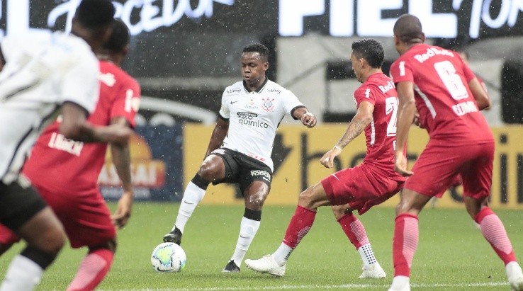 Cazares: destaque na temporada (Foto: Rodrigo Coca / Agência Corinthians / Divulgação)