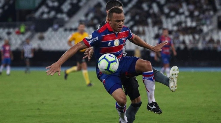Carlinhos: volta ao time (Foto: Getty Images)