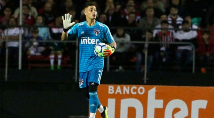Jean está fora do confronto - Foto: Rubens Chiri/SPFC.