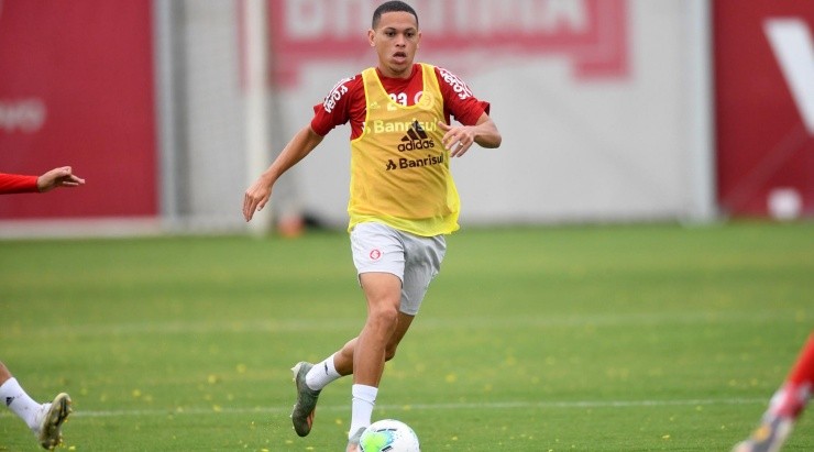 Marcos Guilherme: pode ganhar espaço (Foto: Ricardo Duarte/Internacional/Divulgação)