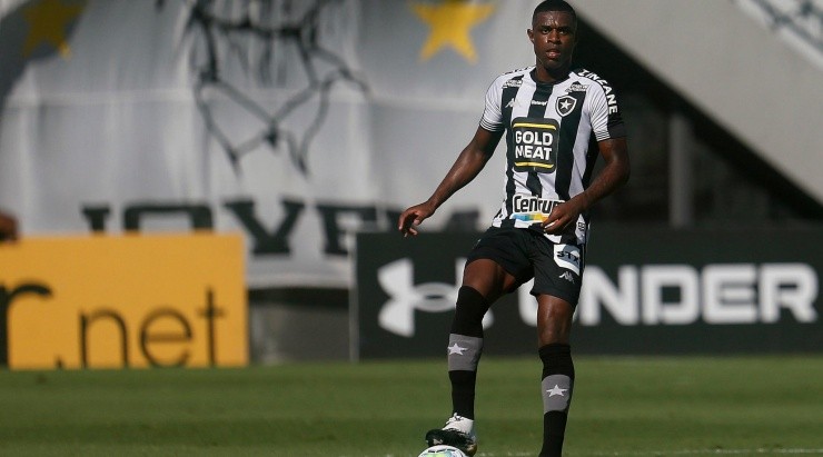 Benevenuto: cortado após atraso (Foto: Vitor Silva/Botafogo/Divulgação)