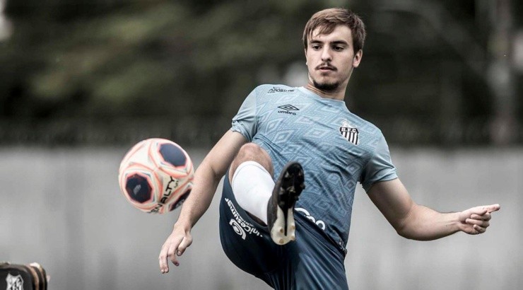 Gustavo Cipriano não deve permanecer na Vila Belmiro - Foto: Ivan Storti/Santos FC.