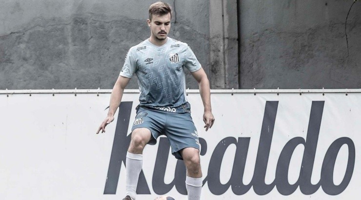 Cipriano não teve chances entre os profissionais -  Foto: Ivan Storti/SFC.