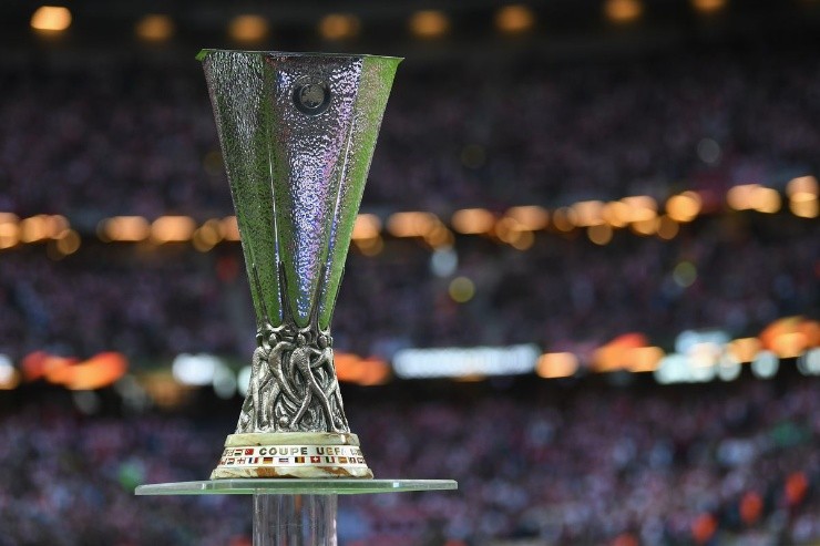 Troféu da Liga Europa. (Foto: Getty Images)