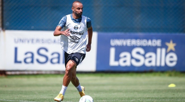 Thaciano segue sem moral com a torcida do Grêmio - Foto: Lucas Uebel/Grêmio. Thaciano segue sem moral com a torcida do Grêmio - Foto: Lucas Uebel/Grêmio.