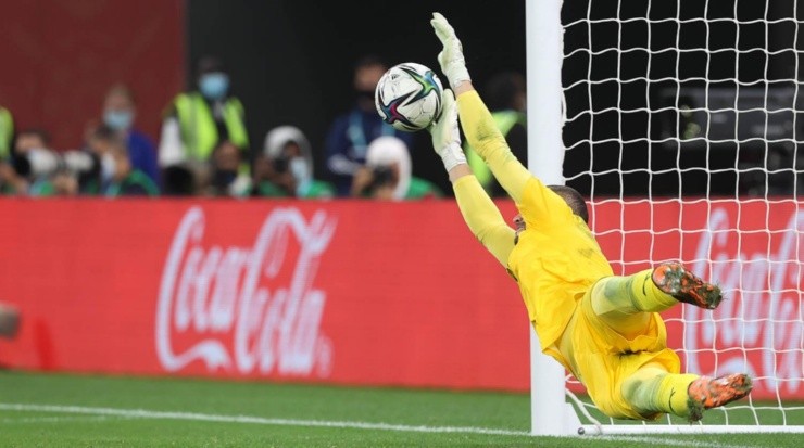Goleiro pegou um dos pênaltis na decisão - Foto: Cesar Greco/SEP.