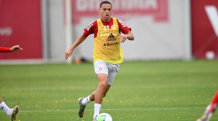 Marcos Guilherme: em alta com Abel Braga por questões táticas (Foto: Ricardo Duarte/Inter/Divulgação) Marcos Guilherme: em alta com Abel Braga por questões táticas (Foto: Ricardo Duarte/Inter/Divulgação)